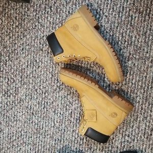 Timberland’s Men’s Classic 6-inch boots